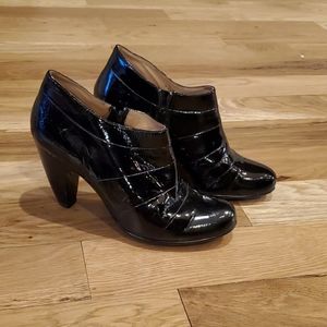 Sofft patent leather bootie
